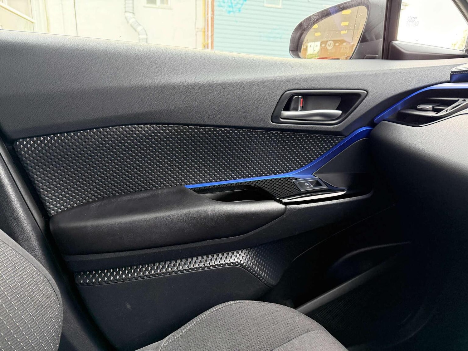 Used Toyota C-HR 2018 for sale - 76560071: Photo 19