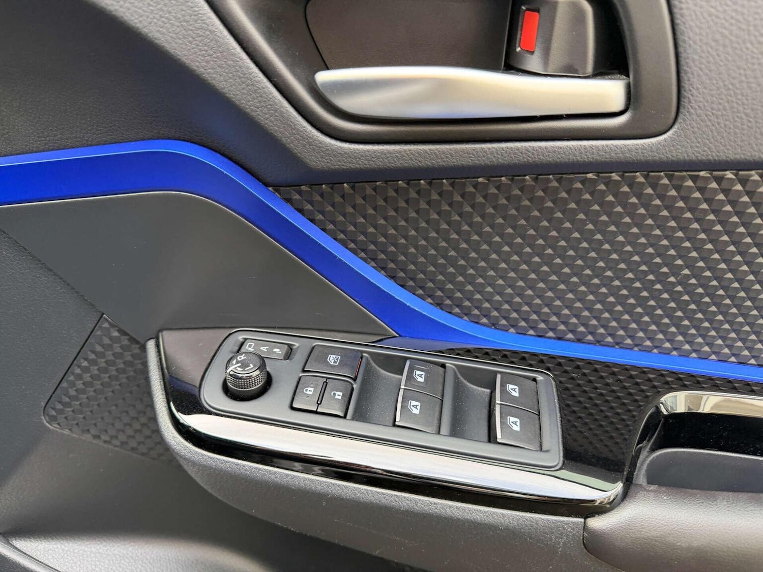 Used Toyota C-HR 2018 for sale - 76560071: Photo 25