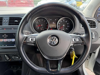 Used Volkswagen Polo 2016 for sale - 78794733: Photo