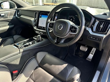 Used Volvo V60 2021 for sale - 75361684: Photo