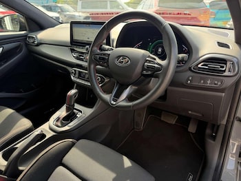Used Hyundai i30 2023 for sale - 78976408: Photo