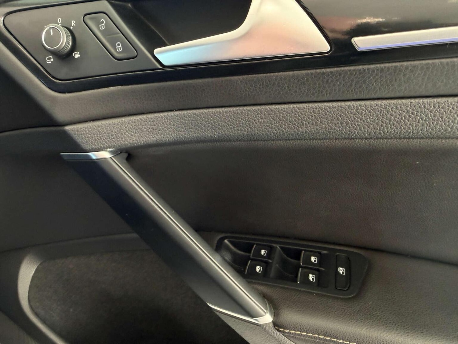 Used Volkswagen Golf 2016 for sale - 78070546: Photo 26