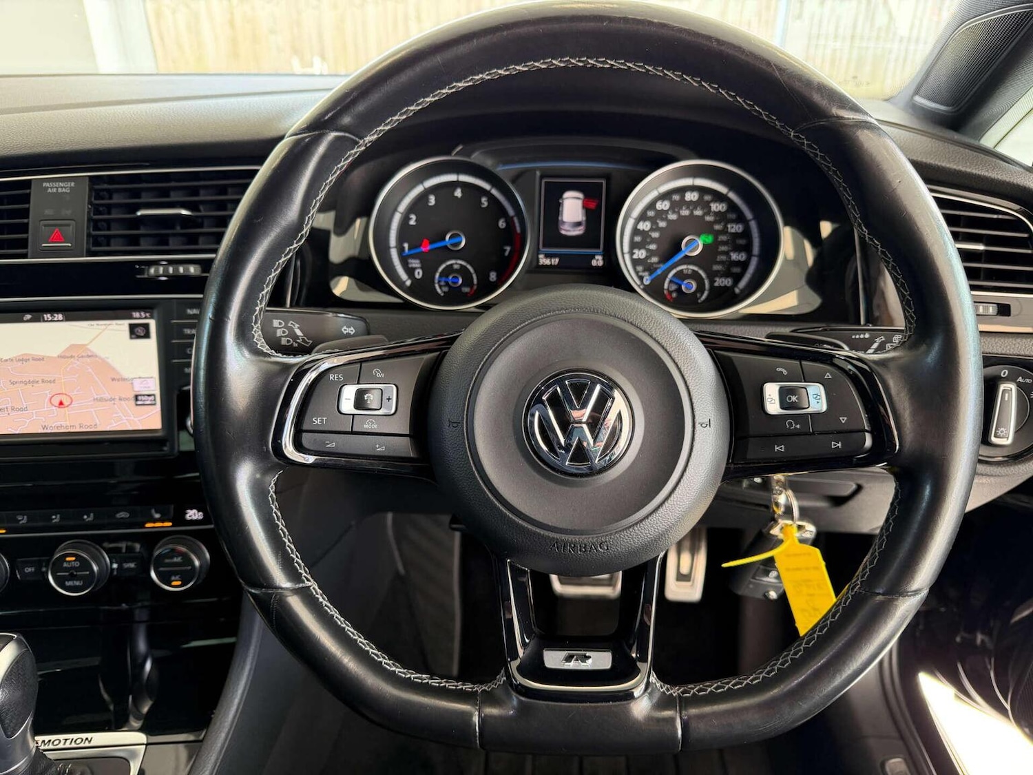 Used Volkswagen Golf 2016 for sale - 78070546: Photo 4