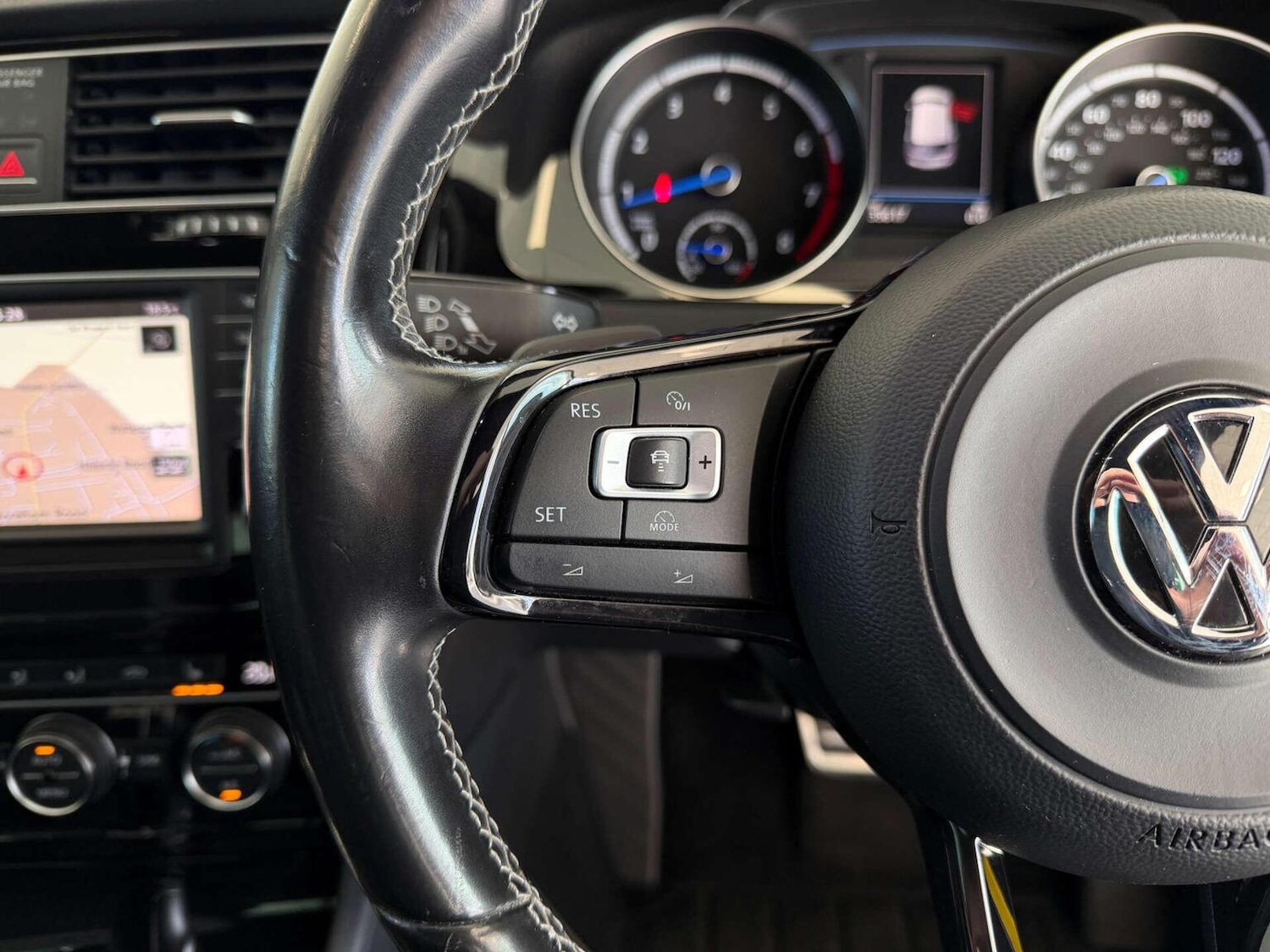 Used Volkswagen Golf 2016 for sale - 78070546: Photo 5