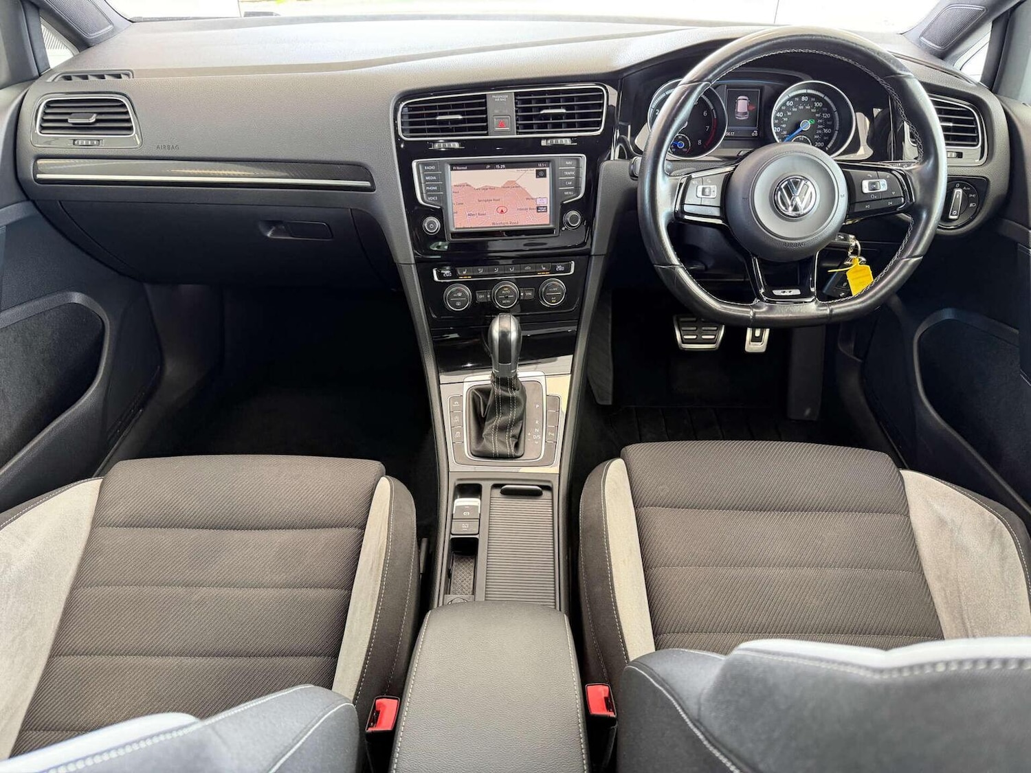 Used Volkswagen Golf 2016 for sale - 78070546: Photo 9