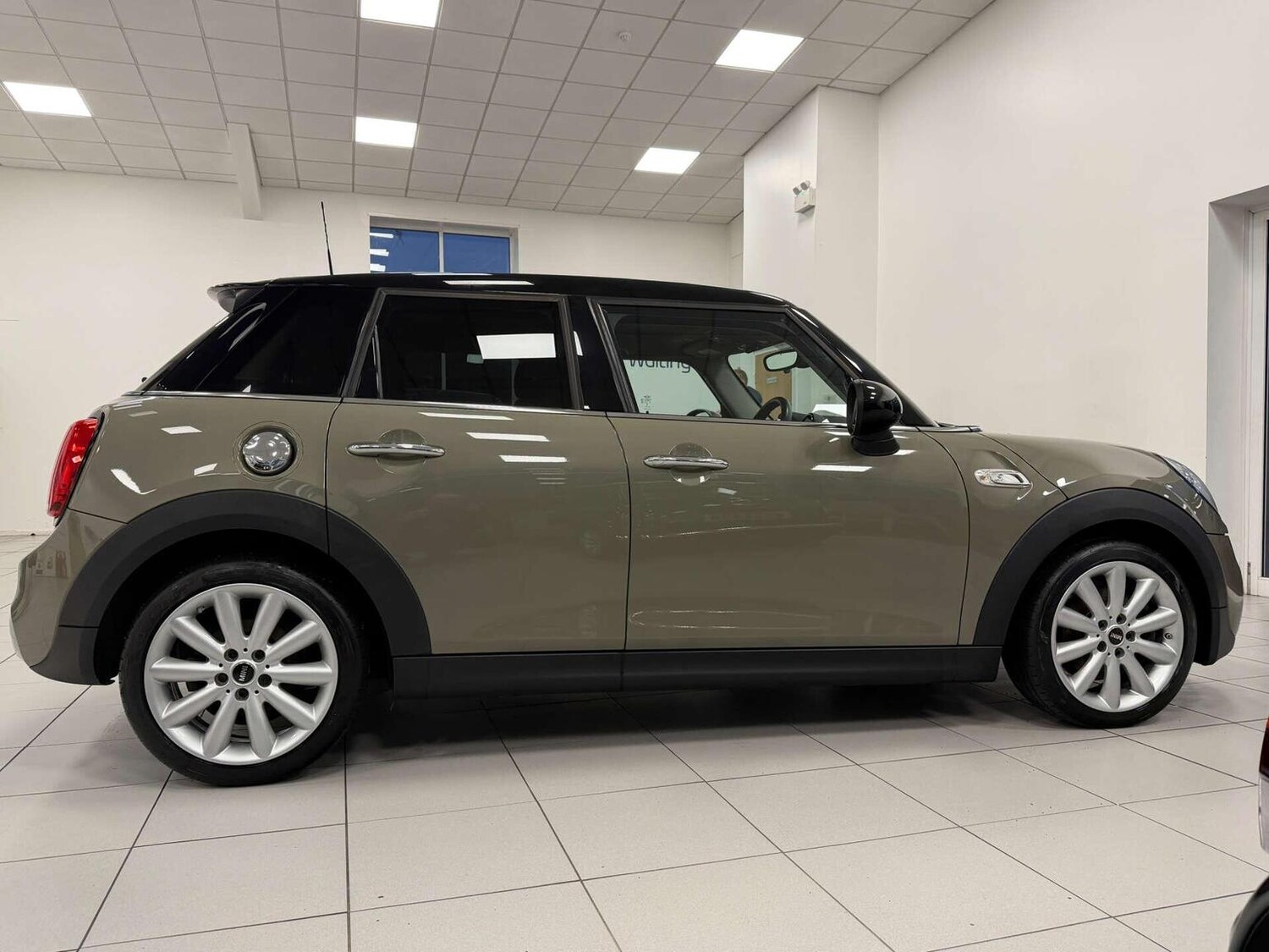 Used MINI Hatch 2018 for sale - 77891627: Photo 42
