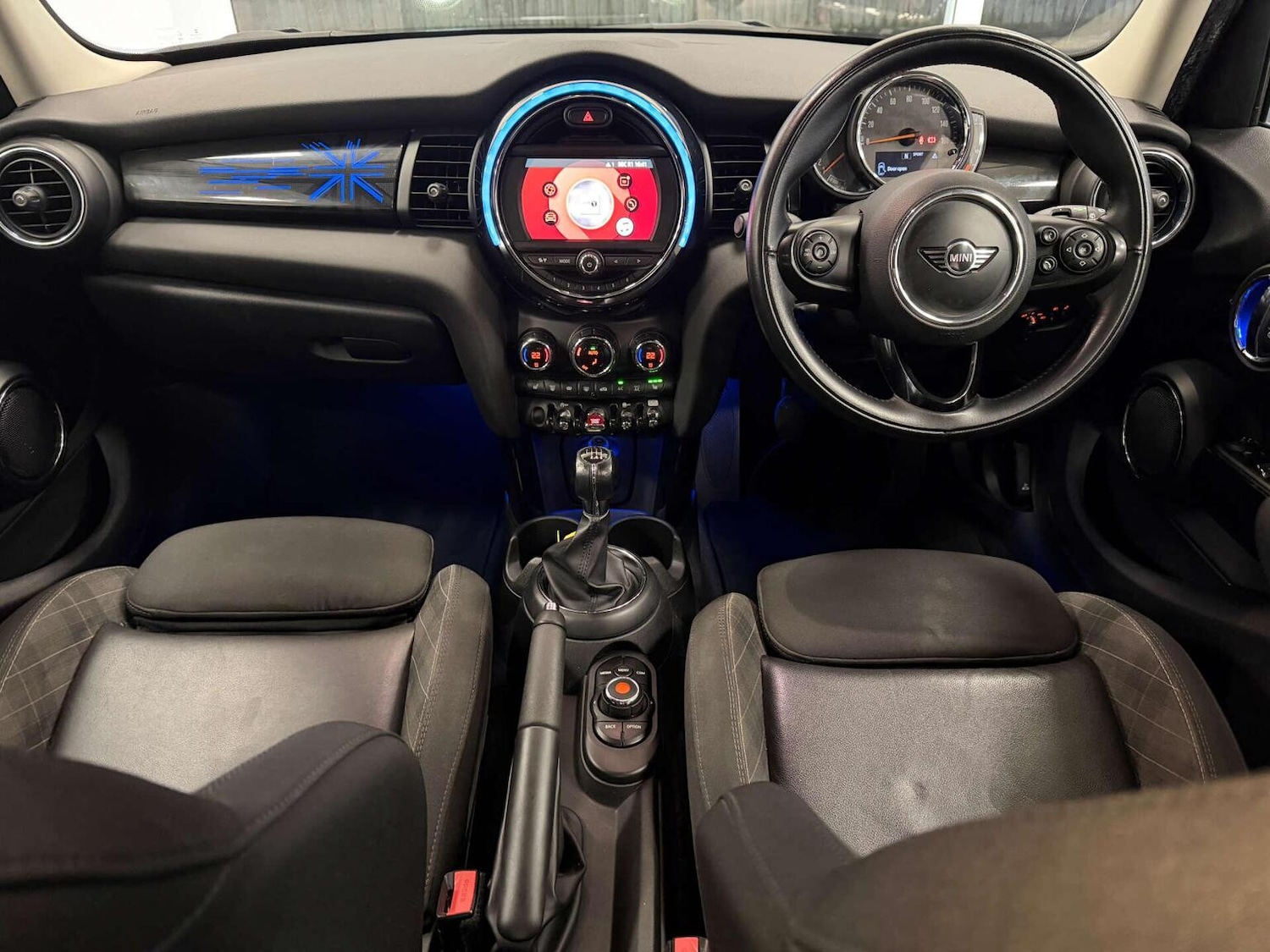 Used MINI Hatch 2018 for sale - 77891627: Photo 8