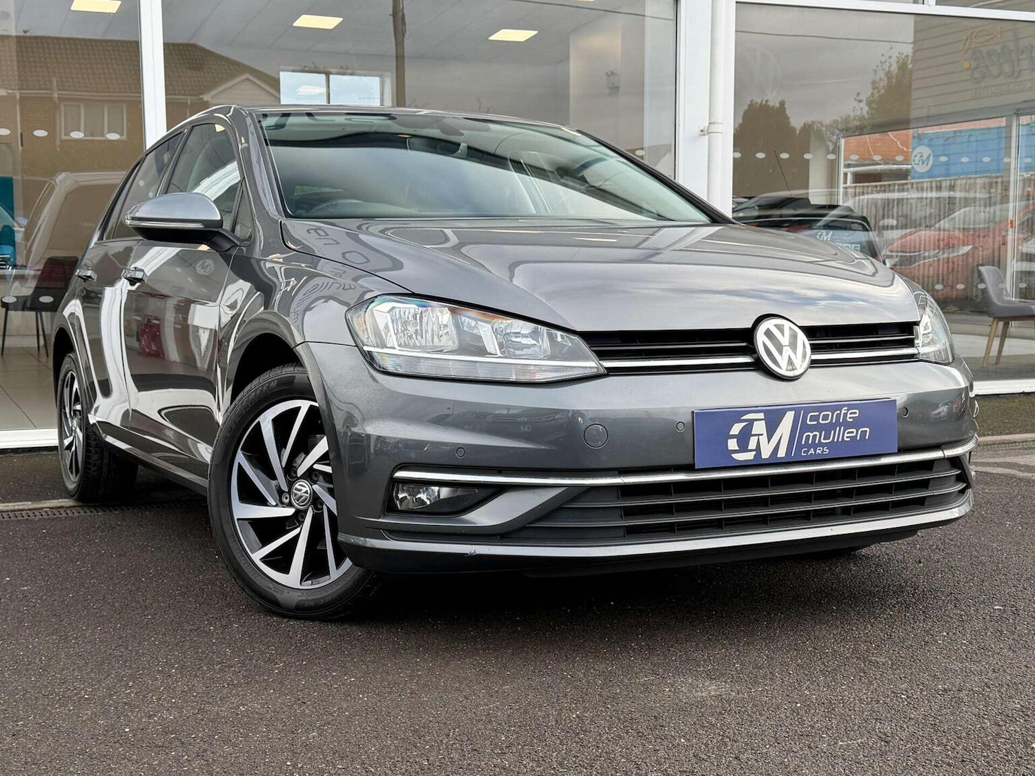 Used Volkswagen Golf 2019 for sale - 76656021: Photo 1