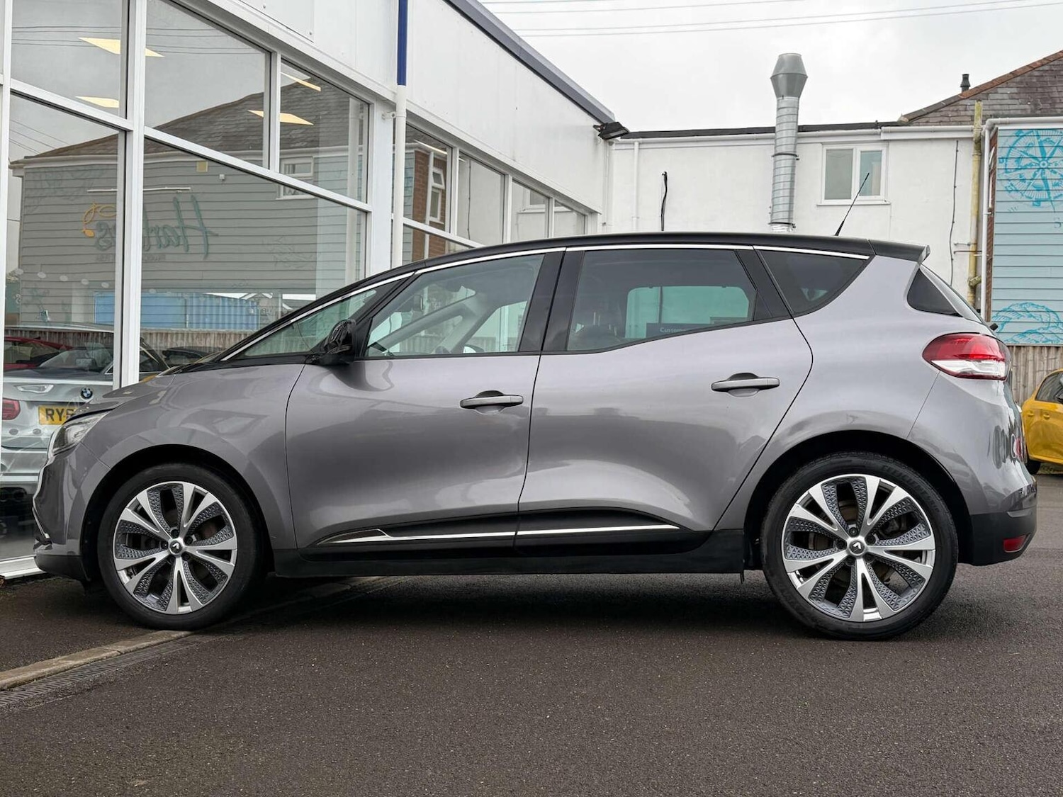 Used Renault Scenic 2017 for sale - 77656225: Photo 40
