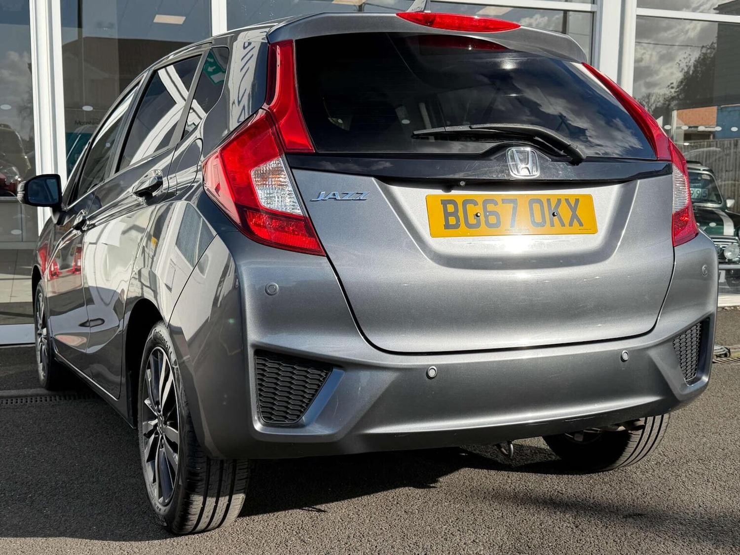 Used Honda Jazz 2017 for sale - 78018327: Photo 2