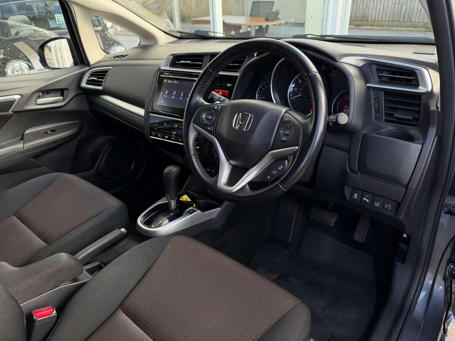 Used Honda Jazz 2017 for sale - 78018327: Photo 3