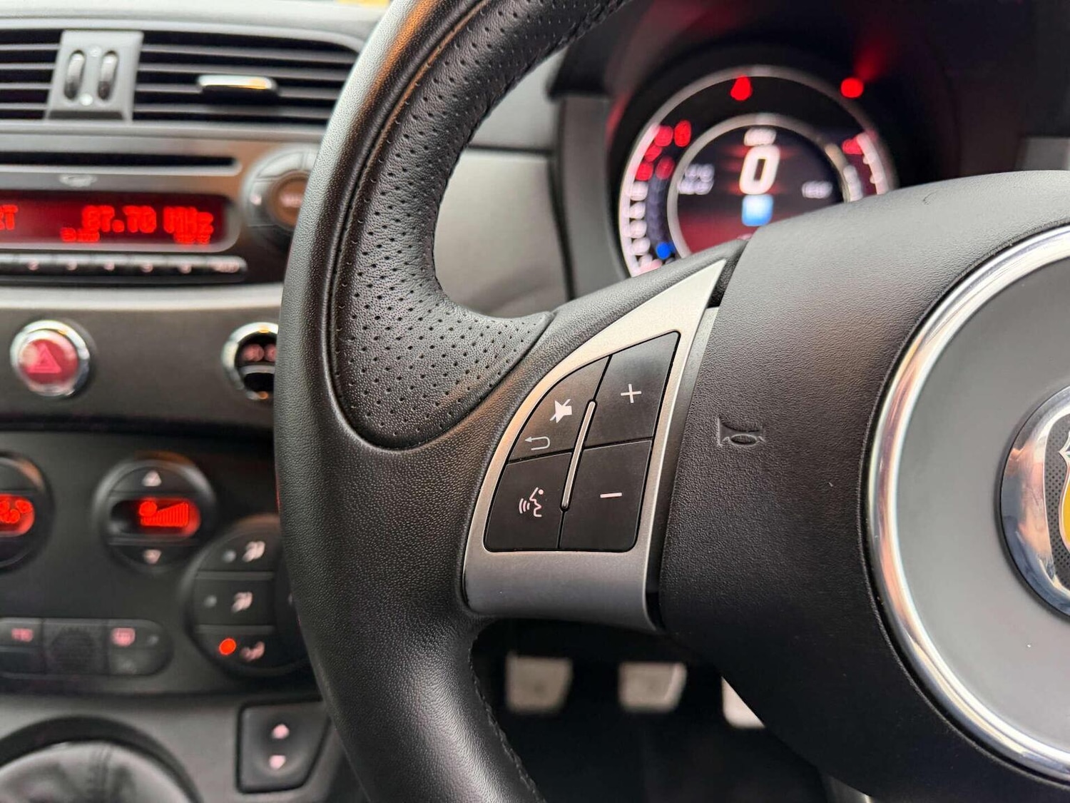 Used Abarth 595 2016 for sale - 78045503: Photo 5