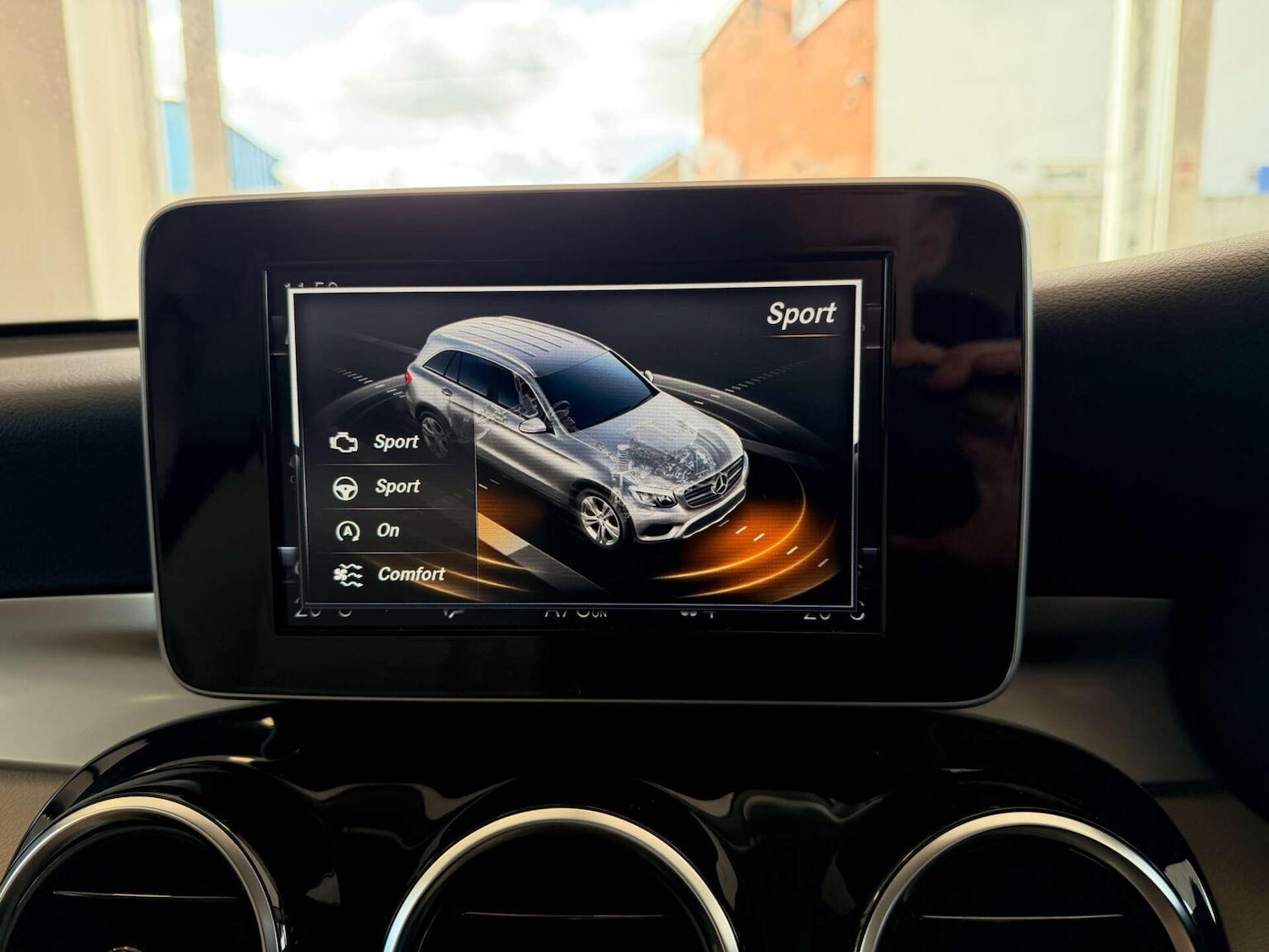 Used Mercedes-Benz GLC 2019 for sale - 77707231: Photo 13