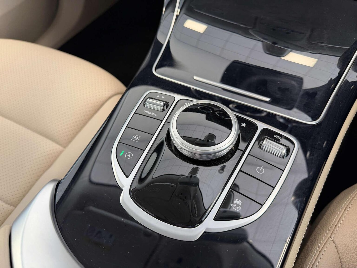 Used Mercedes-Benz GLC 2019 for sale - 77707231: Photo 17