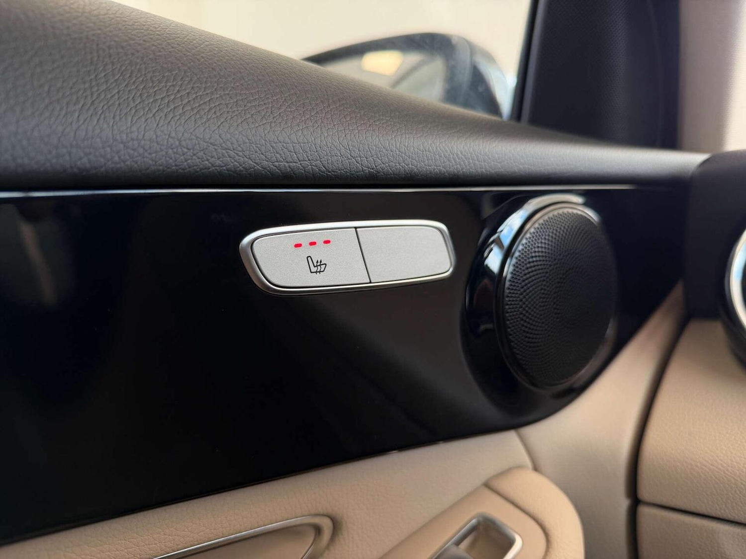 Used Mercedes-Benz GLC 2019 for sale - 77707231: Photo 19