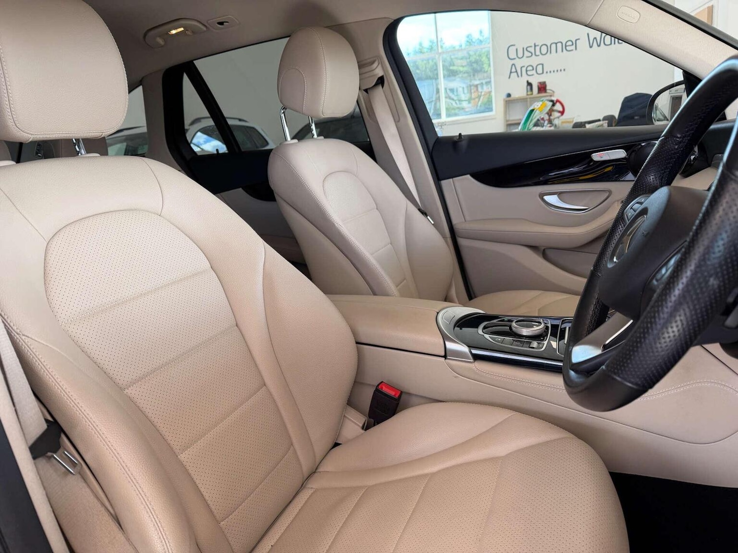 Used Mercedes-Benz GLC 2019 for sale - 77707231: Photo 27