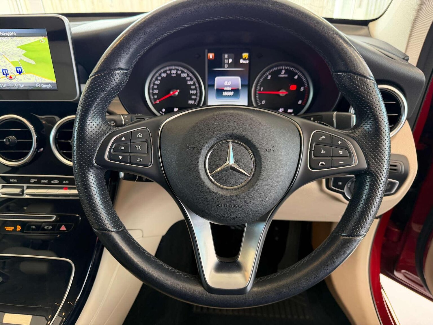 Used Mercedes-Benz GLC 2019 for sale - 77707231: Photo 4