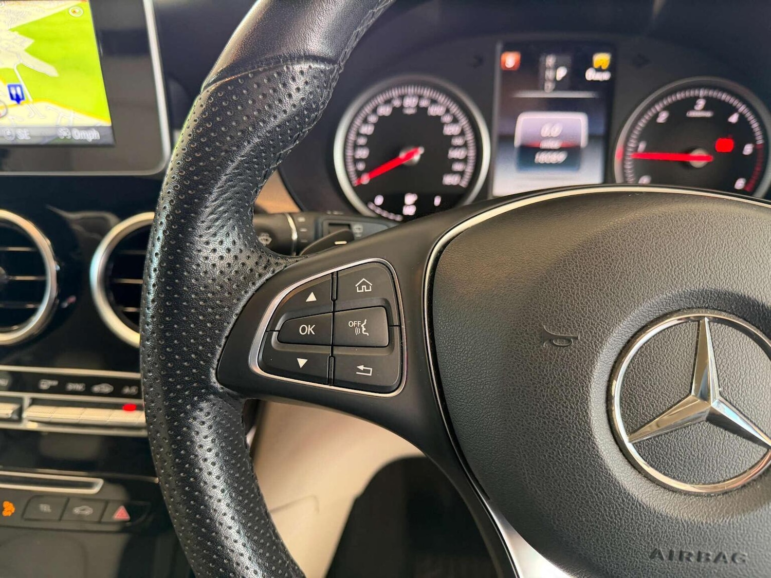 Used Mercedes-Benz GLC 2019 for sale - 77707231: Photo 5