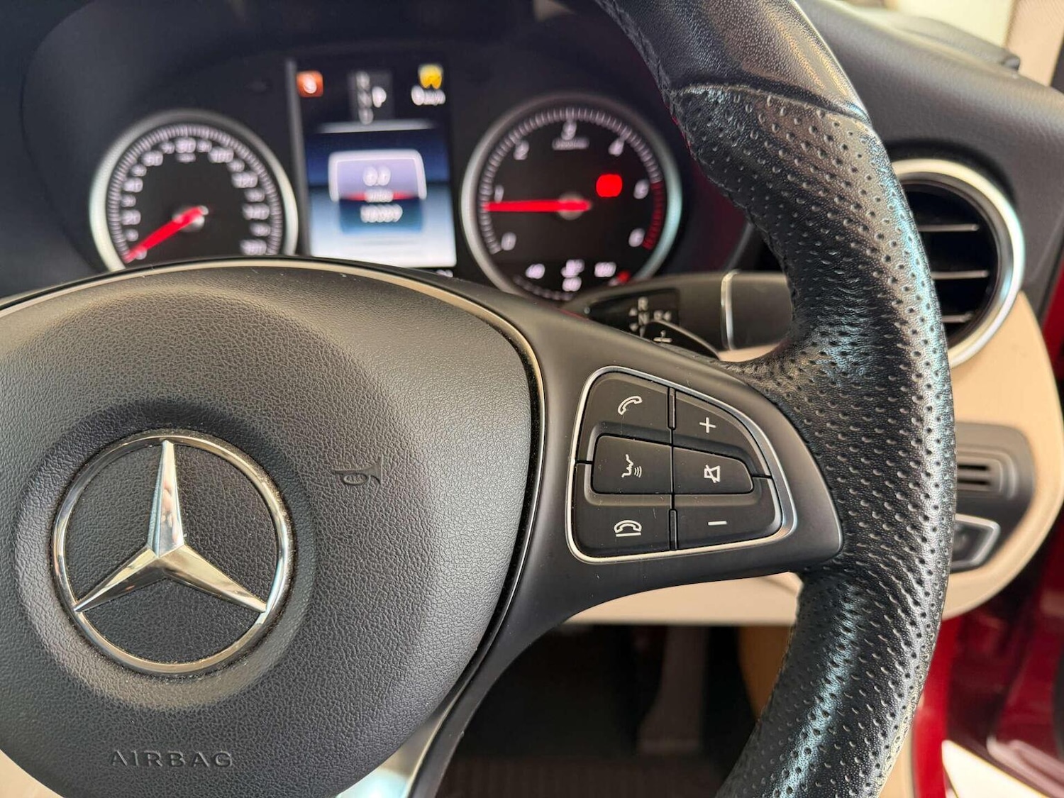 Used Mercedes-Benz GLC 2019 for sale - 77707231: Photo 6