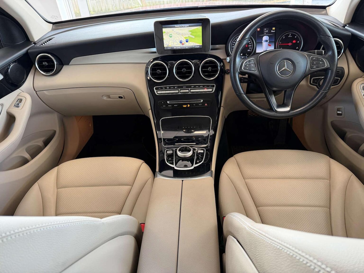Used Mercedes-Benz GLC 2019 for sale - 77707231: Photo 8