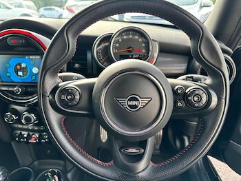 Used MINI Hatch 2018 for sale - 75856301: Photo