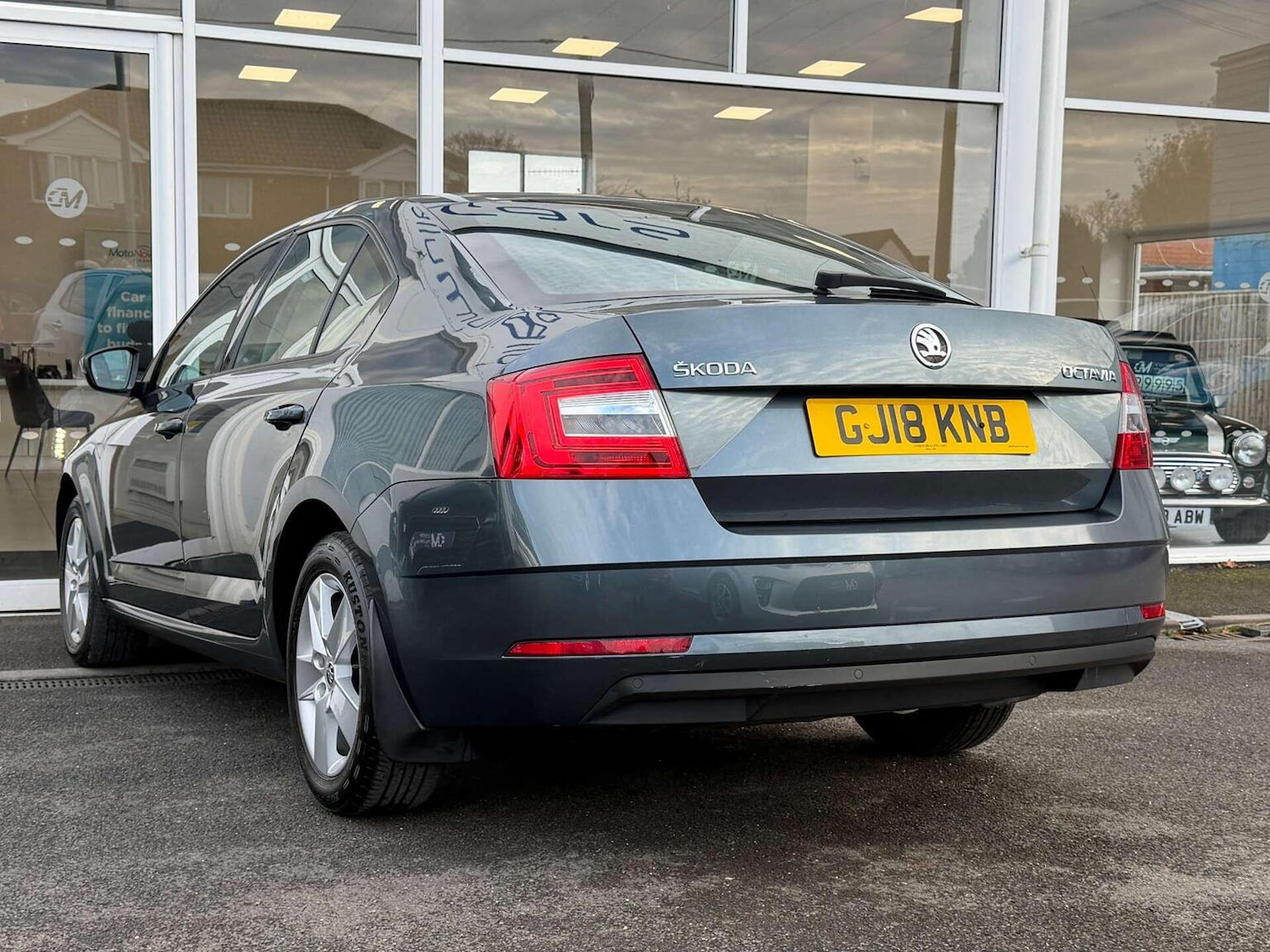 Used Skoda Octavia 2018 for sale - 76963372: Photo 2
