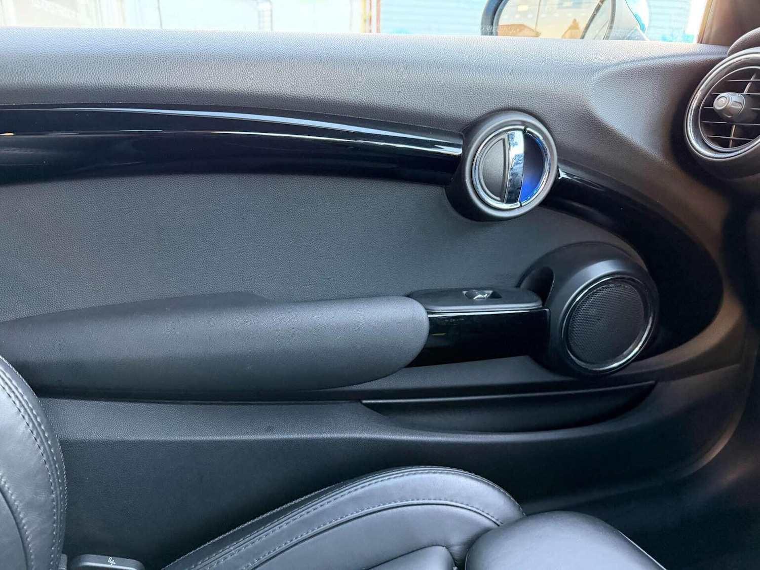 Used MINI Convertible 2016 for sale - 76625399: Photo 20