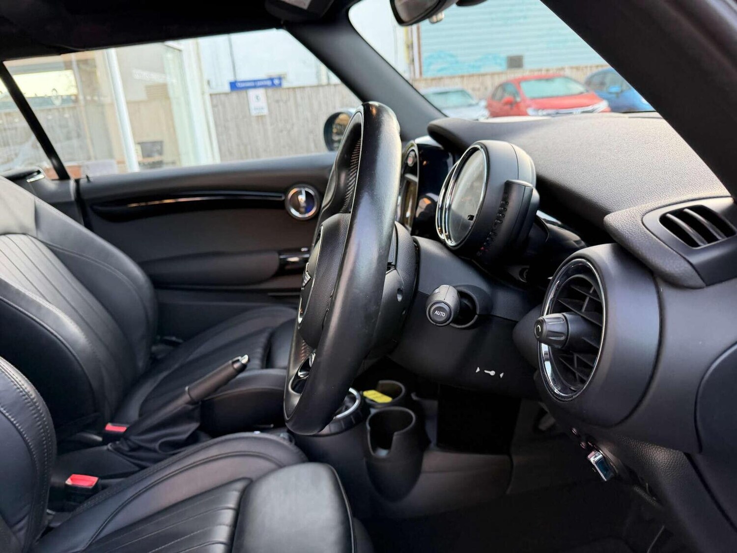 Used MINI Convertible 2016 for sale - 76625399: Photo 27