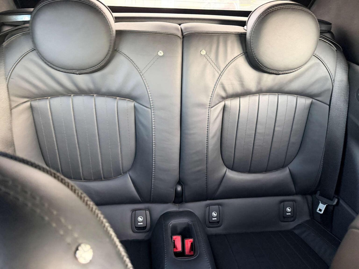 Used MINI Convertible 2016 for sale - 76625399: Photo 31