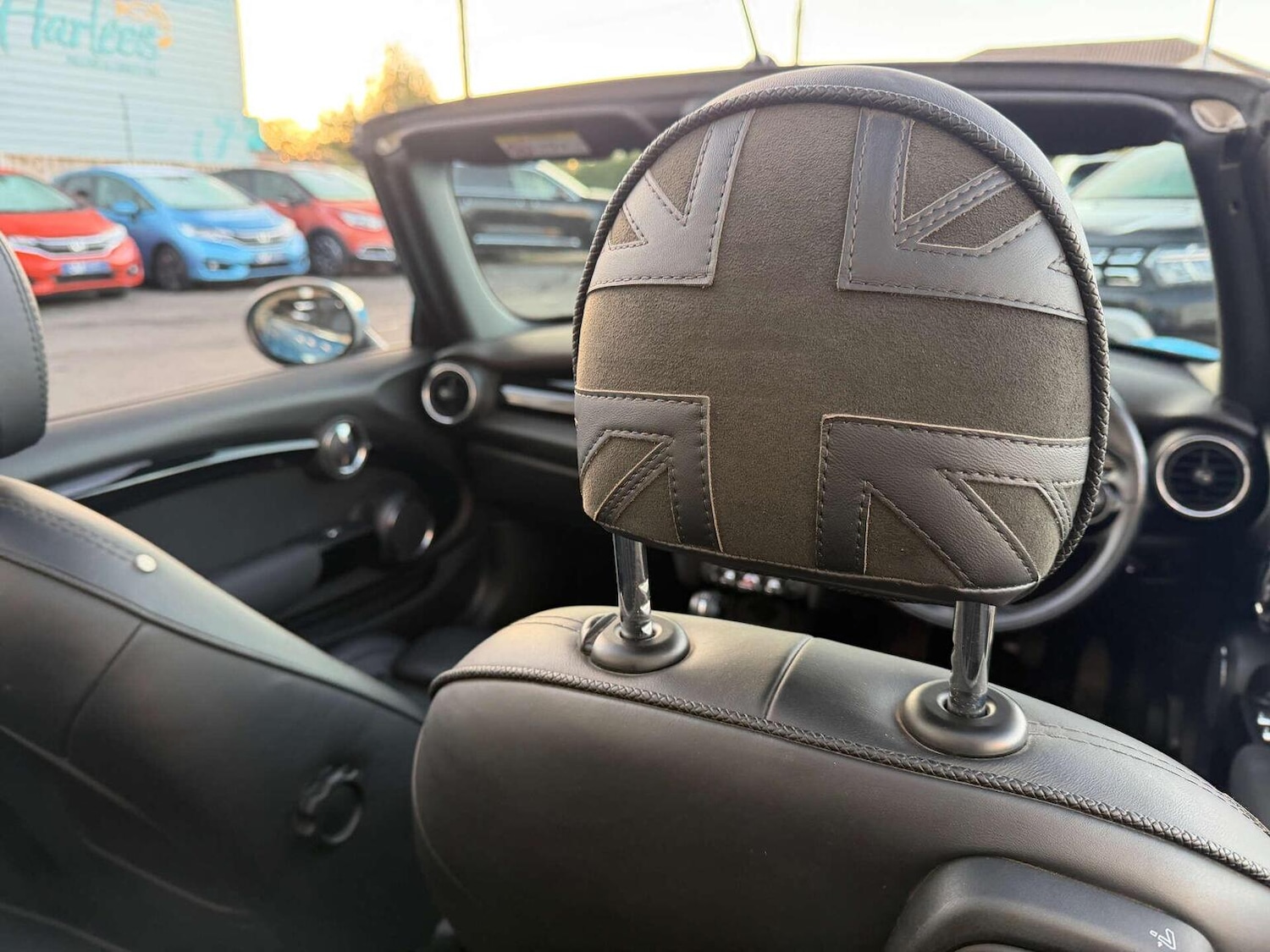 Used MINI Convertible 2016 for sale - 76625399: Photo 32