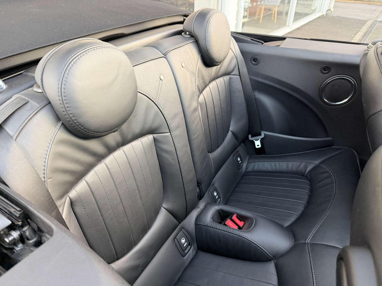 Used MINI Convertible 2016 for sale - 76625399: Photo 33