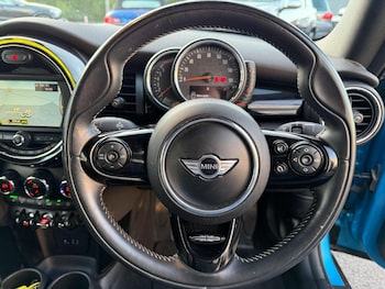 Used MINI Convertible 2016 for sale - 76625399: Photo