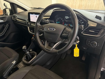 Used Ford Fiesta 2017 for sale - 79255012: Photo