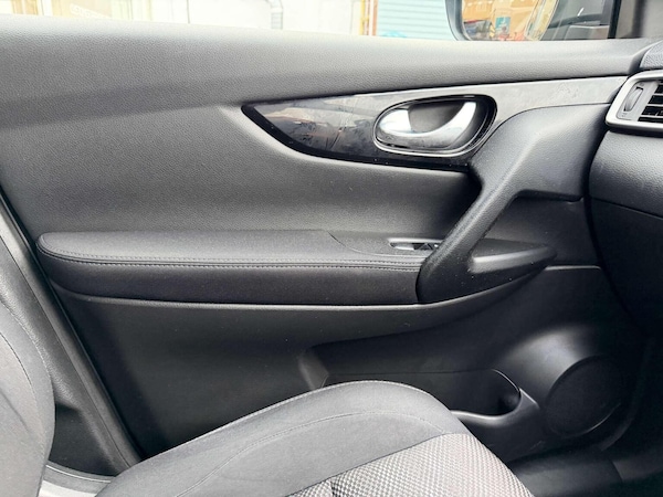 Used Nissan Qashqai 2015 for sale - 76305594: Photo 16