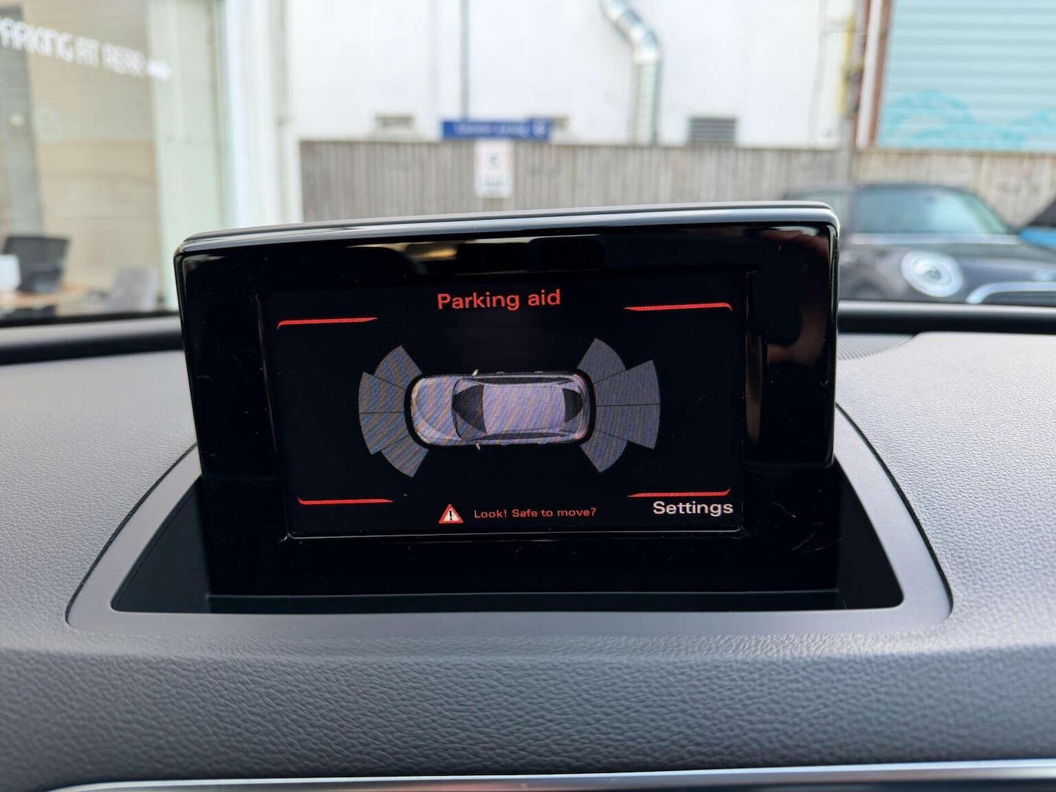 Used Audi Q3 2017 for sale - 76924464: Photo 12