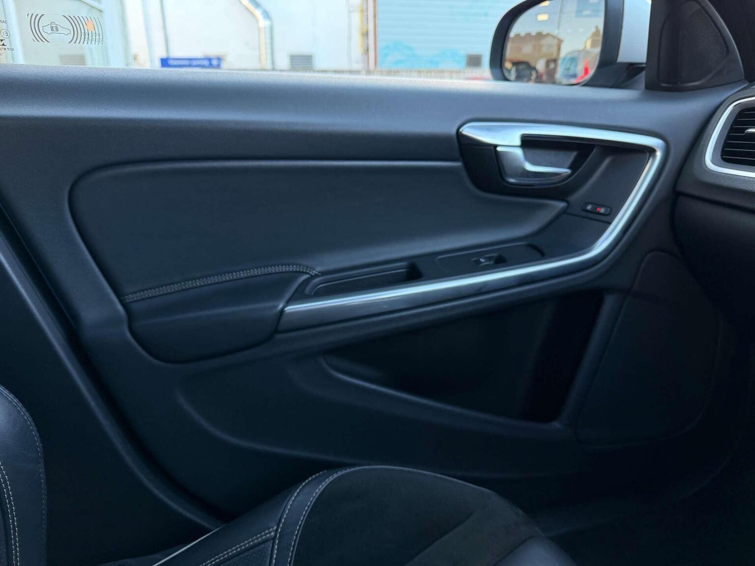 Used Volvo V60 2016 for sale - 76769795: Photo 16