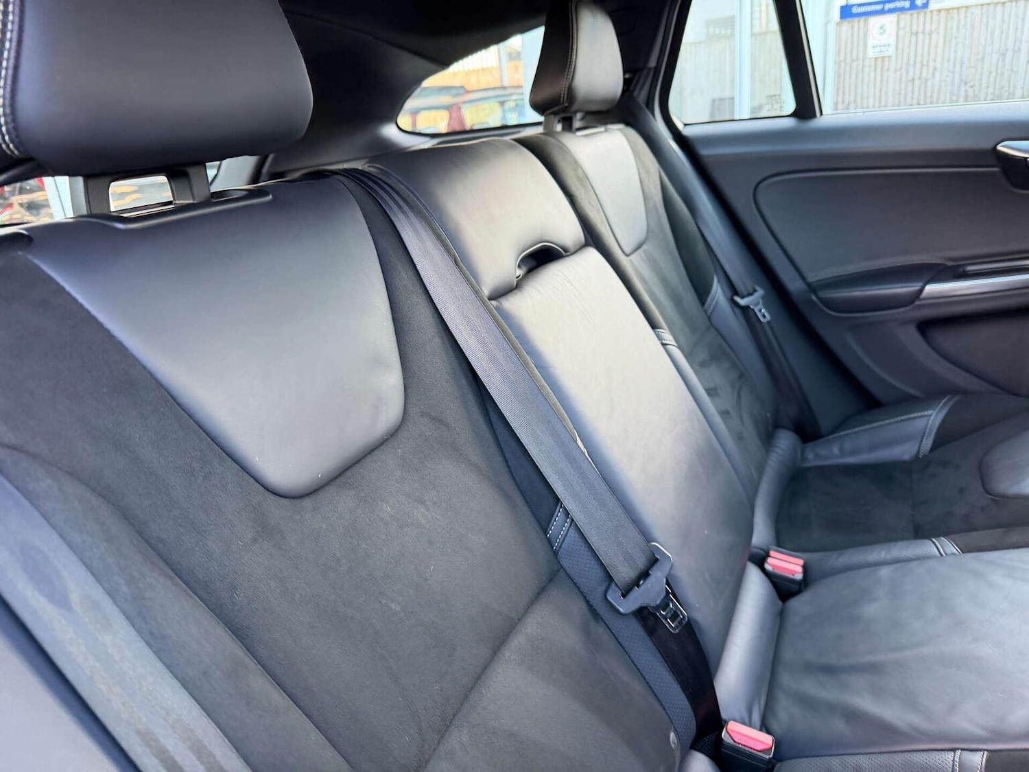 Used Volvo V60 2016 for sale - 76769795: Photo 27