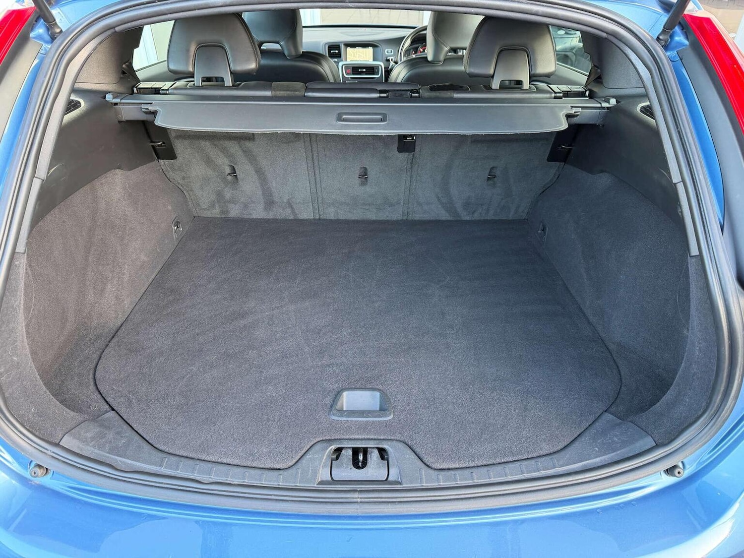 Used Volvo V60 2016 for sale - 76769795: Photo 28