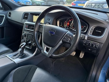 Used Volvo V60 2016 for sale - 76769795: Photo