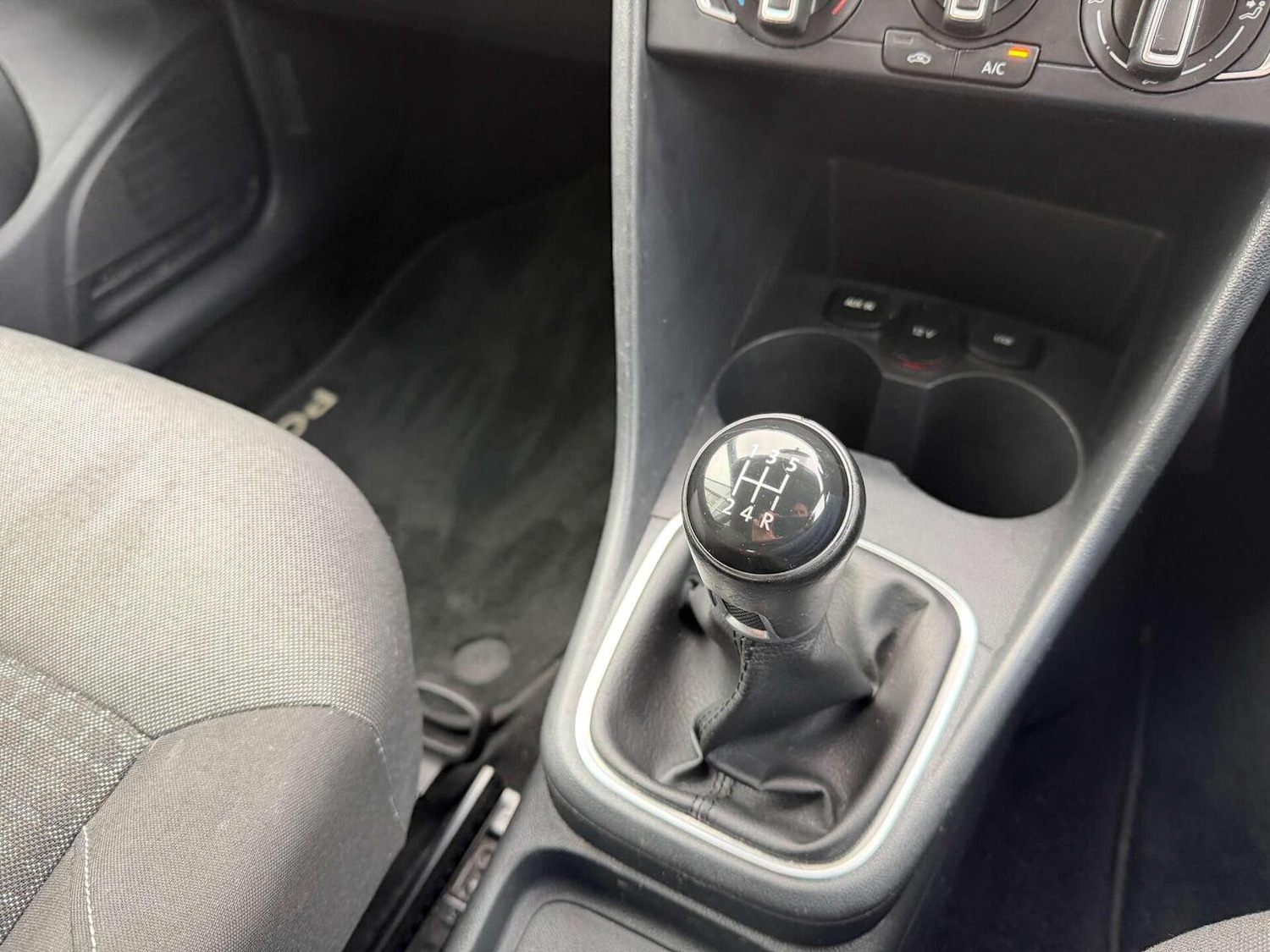 Used Volkswagen Polo 2015 for sale - 76559911: Photo 15