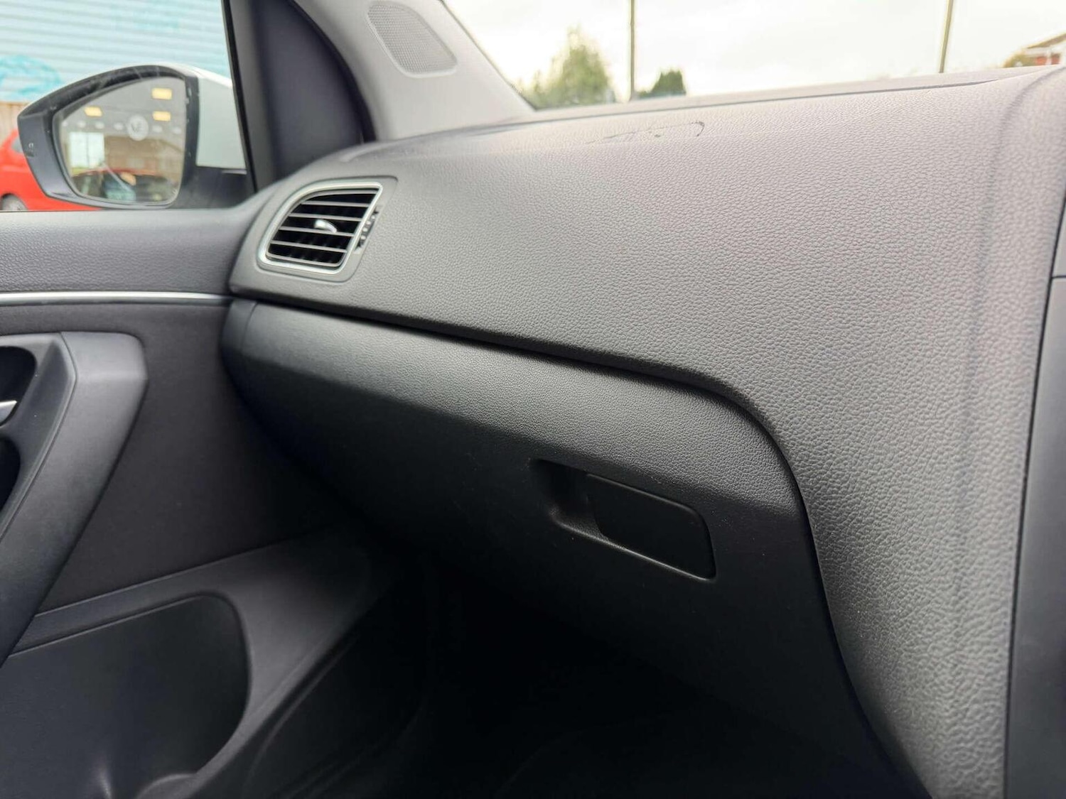 Used Volkswagen Polo 2015 for sale - 76559911: Photo 17