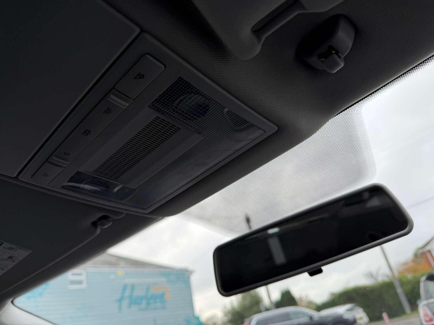 Used Volkswagen Polo 2015 for sale - 76559911: Photo 18