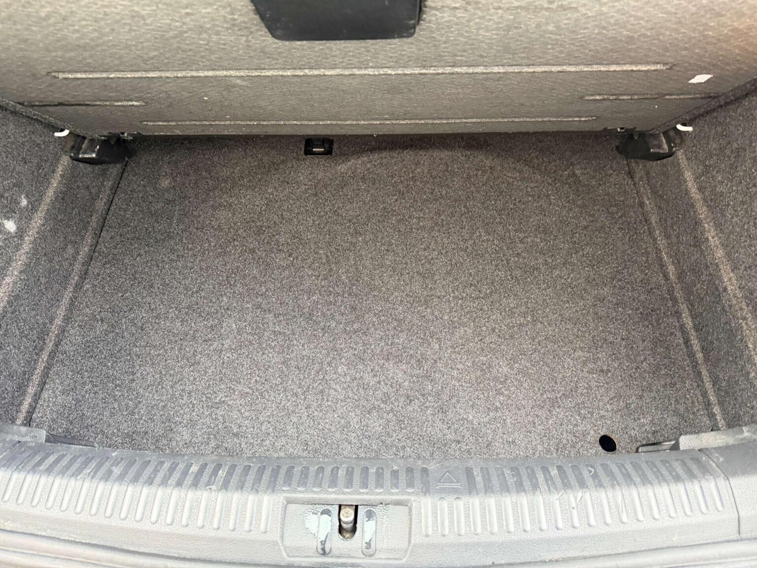 Used Volkswagen Polo 2015 for sale - 76559911: Photo 28