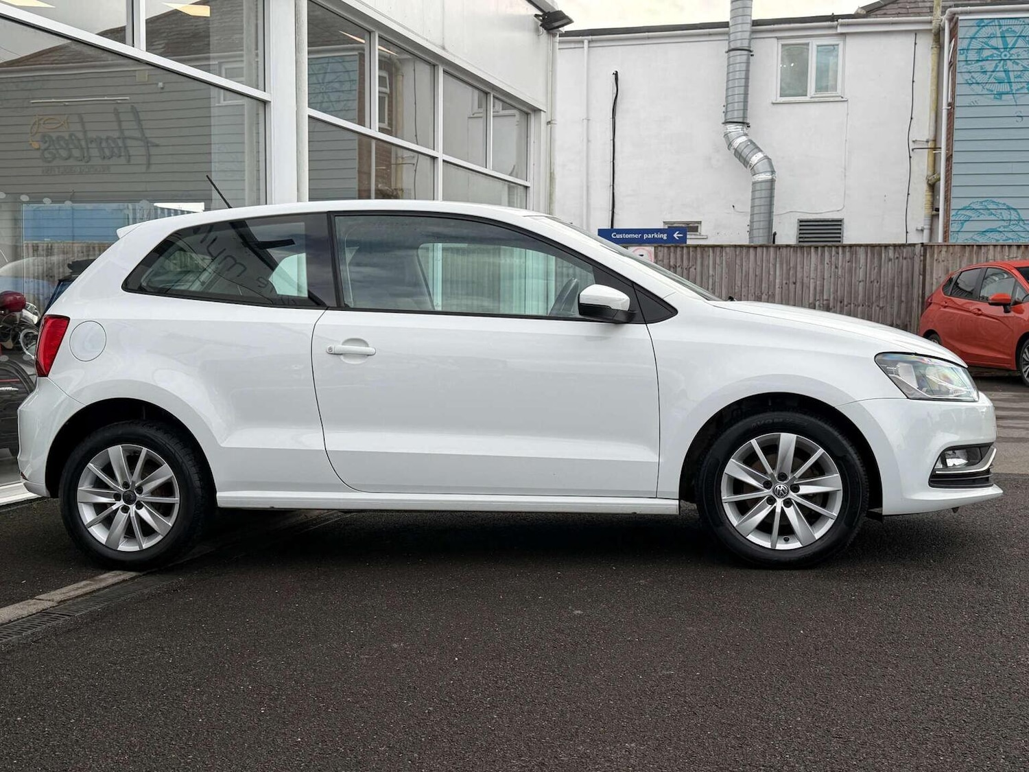 Used Volkswagen Polo 2015 for sale - 76559911: Photo 34