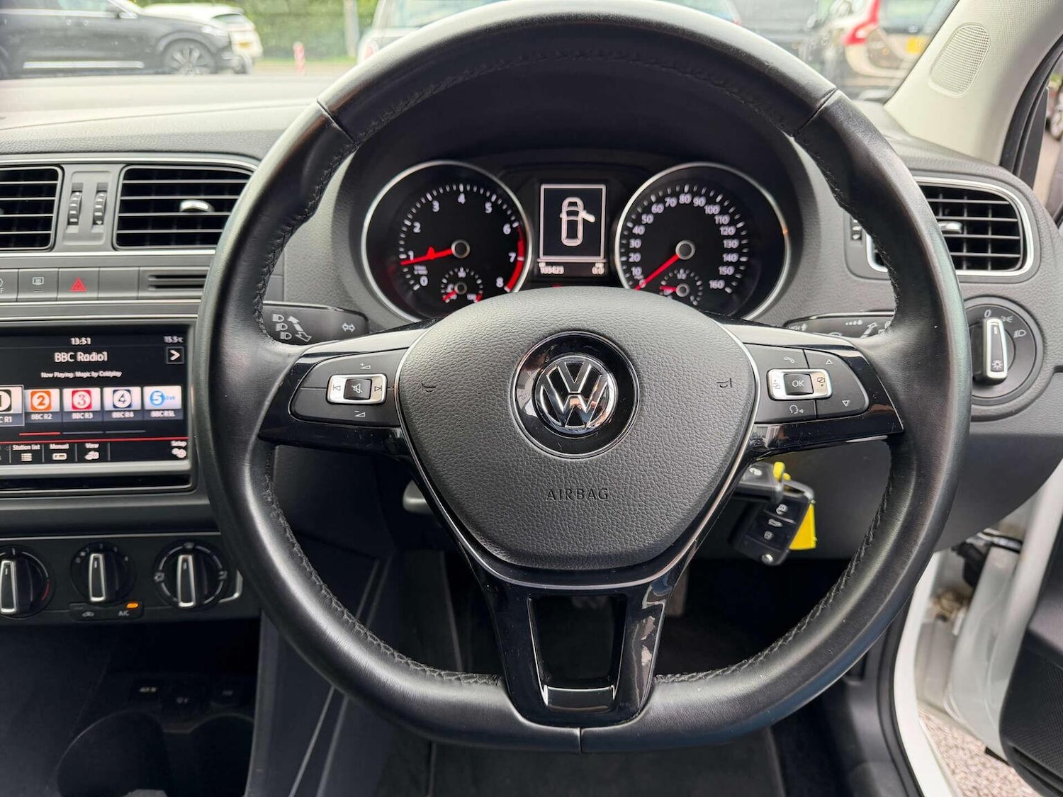 Used Volkswagen Polo 2015 for sale - 76559911: Photo 4