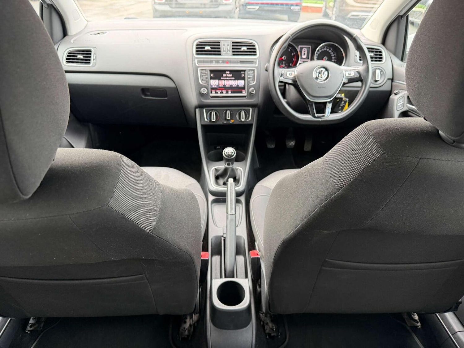 Used Volkswagen Polo 2015 for sale - 76559911: Photo 8
