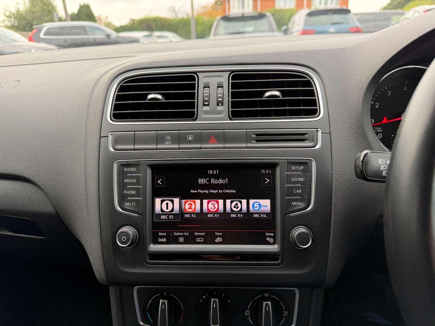 Used Volkswagen Polo 2015 for sale - 76559911: Photo 9