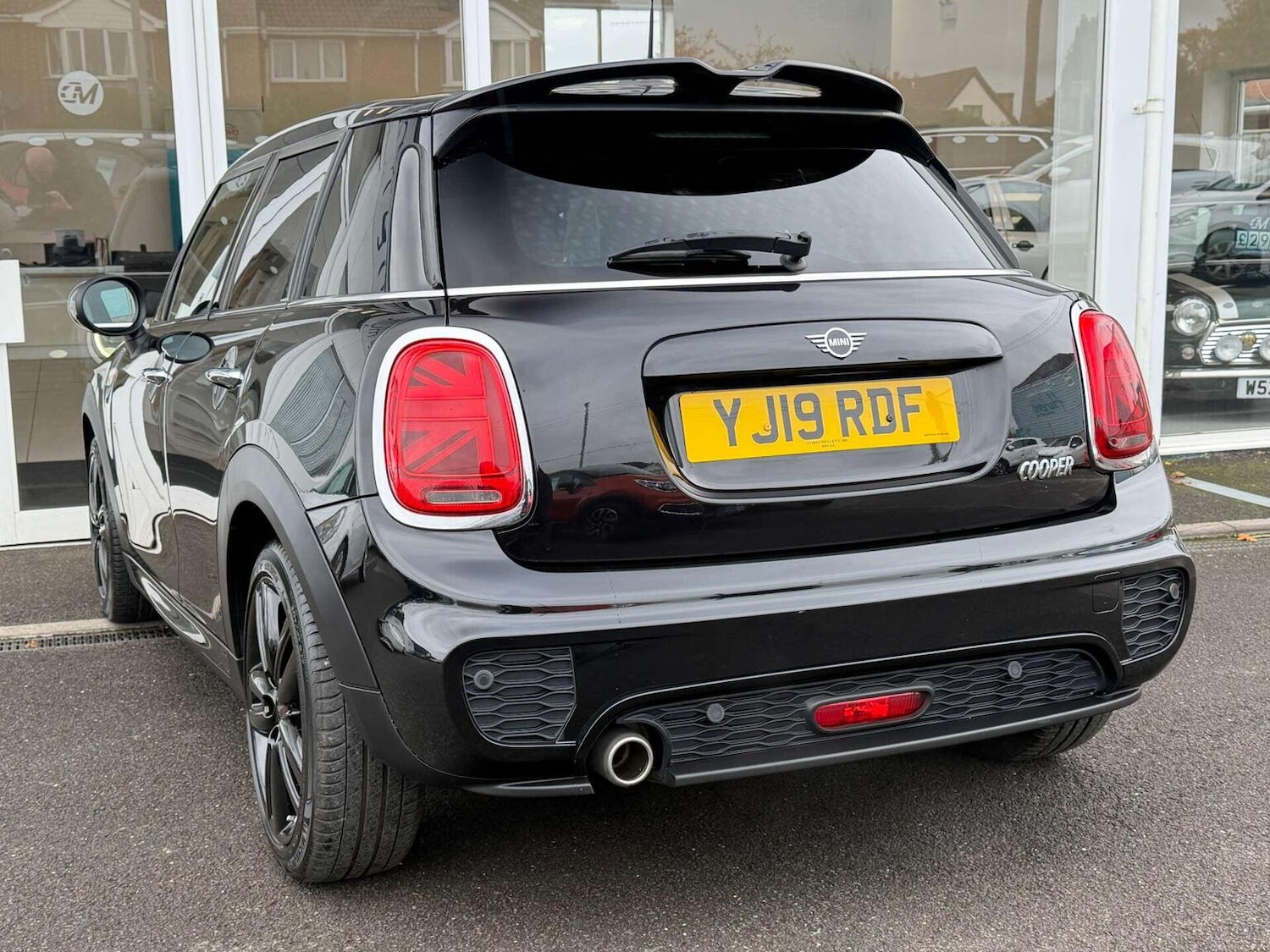 Used MINI Hatch 2019 for sale - 76510902: Photo 2