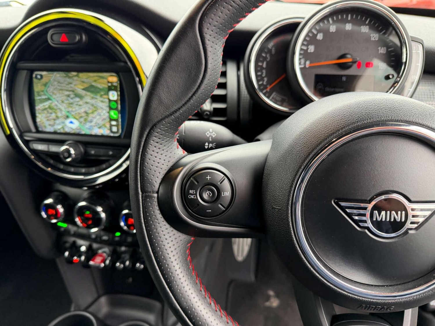 Used MINI Hatch 2019 for sale - 76510902: Photo 5