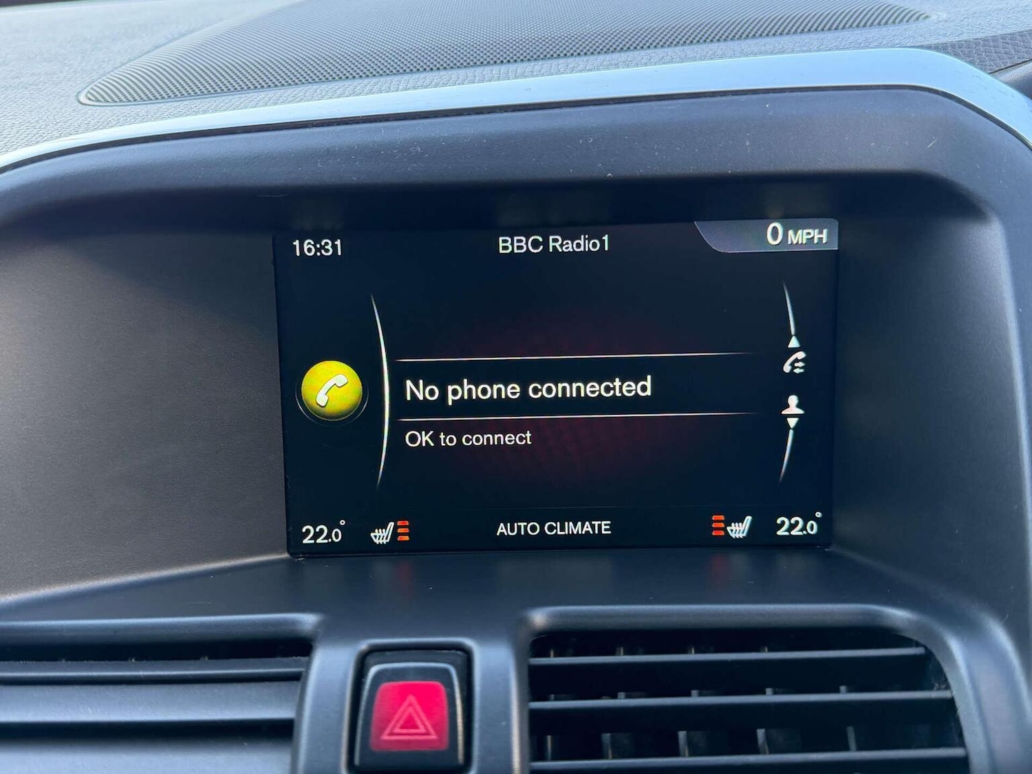 Used Volvo XC60 2015 for sale - 77921255: Photo 14